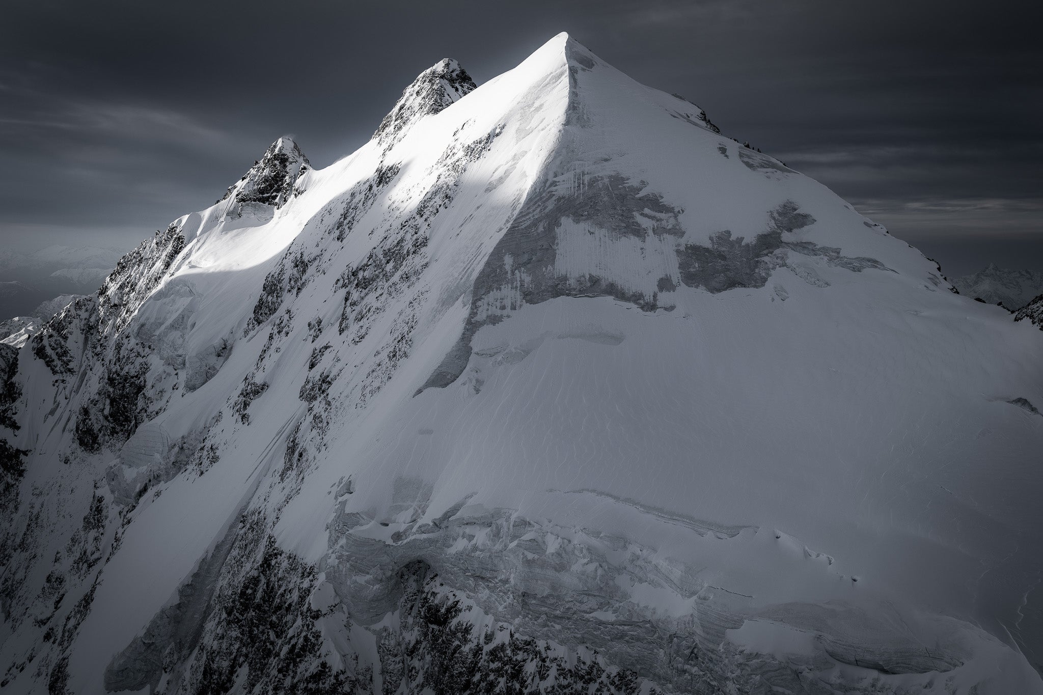 Piz Roseg, Lumière d'Altitude, Switzerland (Prestige Edition) by Thomas Crauwels, limited edition photography