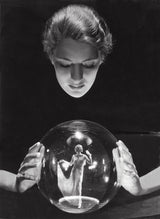 Lee Miller and Agneta Fischer, Vogue's Eye View