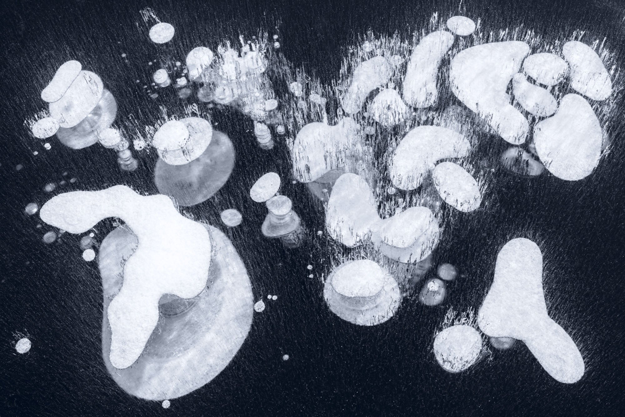 Frozen Bubbles VI by Tom Jacobi, limited edition photography