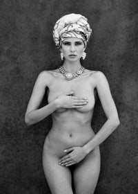 Aphrodite (b&w)