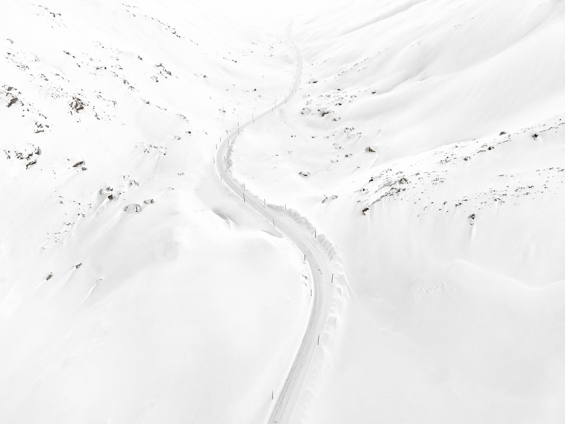 N°TSPS04 (The Swiss Pass Series, Fluelapass,  Switzerland) by Tom Hegen, limited edition photography
