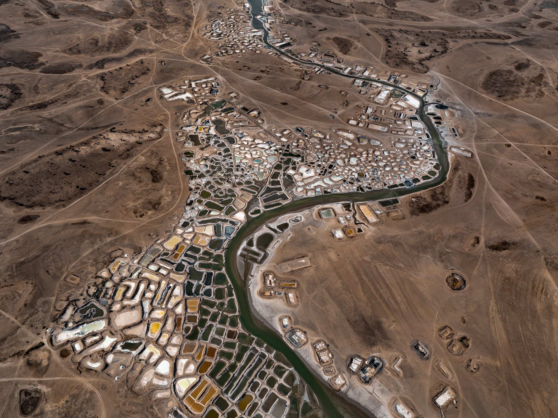 N°TSSIV05 (The Salt Series IV, Senegal) by Tom Hegen, limited edition photography